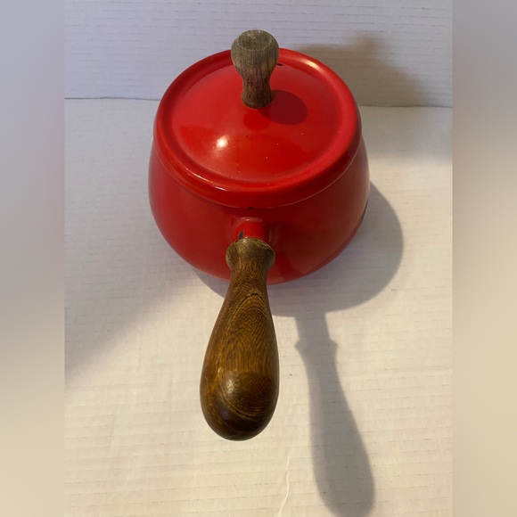 Red enamel VTG rustic fondue pot saucepan - Picture 5 of 9